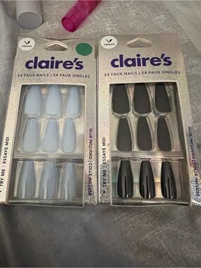 Claire's Light Blue and Black Vegan Faux Nail Duo Pack